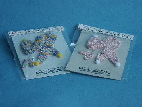 Hat, scarf and mittens